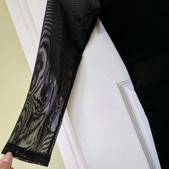 H&M - 3/4 Long Sleeve Black Dress - XS - Picture 4 of 4